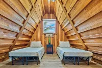 Weeki Wachee Waterfront-A Frame Stream Dream Cabin