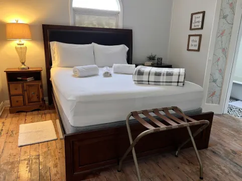 Cozy & Quaint! the Little Cottage for Big Hearts. A Peaceful Getaway in Florida!