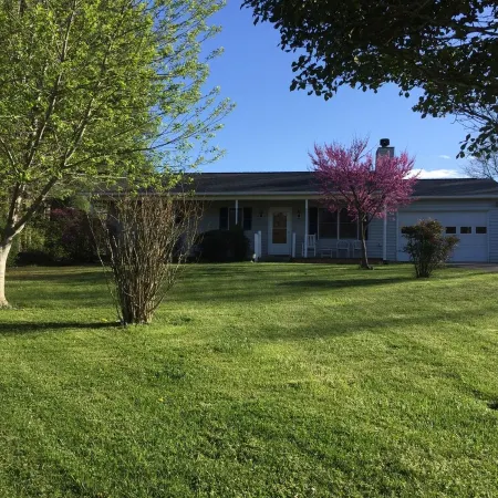 Tranquil Mountain Cottage (Wheelchair Accessible)