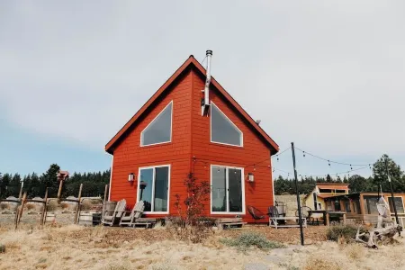 Highlands House - 5 acres with Mt. Hood Views. Dog Friendly! Отели рядом с достопримечательностью «Художественный музей Мэрихилла»