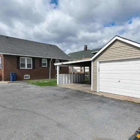 Cheerful 4 Bedroom House