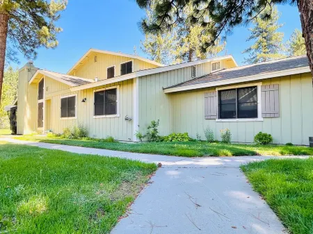 Breath in Fresh Mt Spring Air from a Private Deck w/a River & Golf Course View