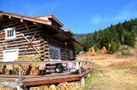 Johnson Creek Cabin * Outstanding Views * 5 Acres of Social Distancing * Sleeps8