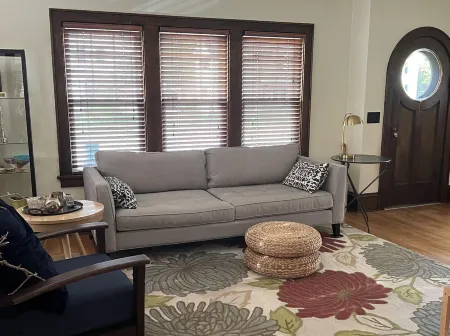 EAA Home Rental. Walking Distance to UWO Shuttle. Отели рядом с достопримечательностью «Университет Висконсин в Ошкош»