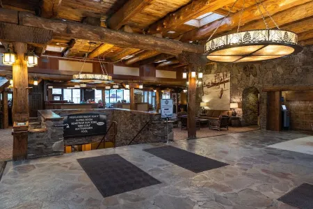 Mountain top spacious townhome in 7 Springs Southwind