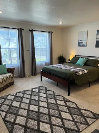 Cozy, Modern Home in Lindon.