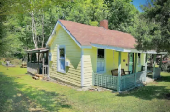 Frog Holler Cottage