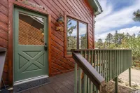 Perfect Family Cabin, Walking Distance to RMNP and the River in Aspen Brook + AC