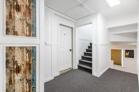 8032-3 Blocks to Mayo-Sale Cute Studio on Main Floor 8032