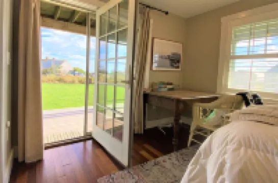 Have it all! The perfect Nantucket getaway for stunning ocean views and beaches!