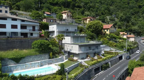 Casa Mille Luci 2 Panoramic modern 2 bedroom unit with large pool Hotels in Argegno