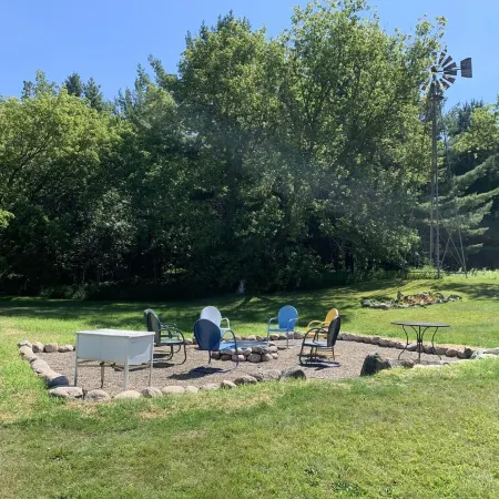 1 Mile to Leech Lake -  Private Farmhouse- Great Location and Setting!