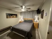 Mountain Lodge #327! Remodeled kitchen!  Only yards away from Ballhooter lift! Отели в г. 