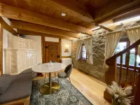 My mini house | 2 rooms | Smart TV | Stone & wood