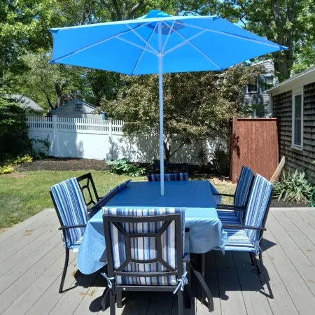 Family - friendly home 1.5 miles to Craigville Beach (Beach pass Inc