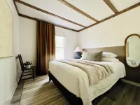 Hooting Haus - Hot Tub - Fire Pit - Cabin Retreat