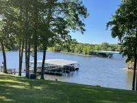 Lakeview Retreat, Covered Boat Slip, Swim Ladder, Sleeps 12 - 무료 와이파이