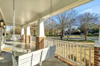 Luxury 4BR in Historic District, Walk to Downtown