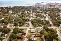 3Br w/Private Heated Pool! Close to the Beach! Coastal Pool Retreat - 4-Star