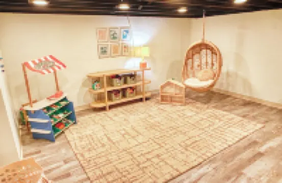 Luxurious, comfortable pool home in Buffalo, minutes from Niagara Falls Hotels in Getzville