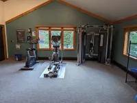 Sleeps 7- King Primary, Queen Loft, Full Size Bunk Beds + Twin, 2 Full Bathrooms