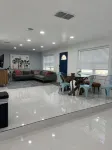 Palmetto Breeze-Coastal Retreat, Pet Friendly! Complete Refresh