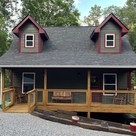 New Built cozy cabin Peaceful Side, Townsend, TN, Laurel Valley,  no steep roads