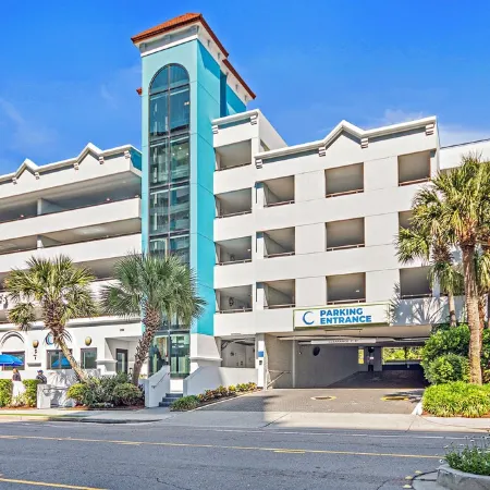 -Newly Remodeled- 11th Floor Oceanfront, King Bed, Amazing Views, Multiple Pools