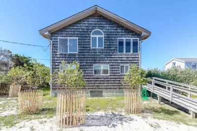 Fire Island Beach House Hotels near Robert Moses State Park - Long Island
