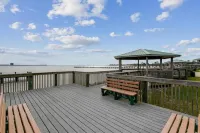 Great Location in Gulf Breeze.