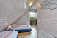 Sunshine house - lake view included Hotels near Puma Outlet Kirchheim