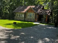 Viognier-Cottage Near Jones Von Drehle with Master Suite Hotéis em Traphill