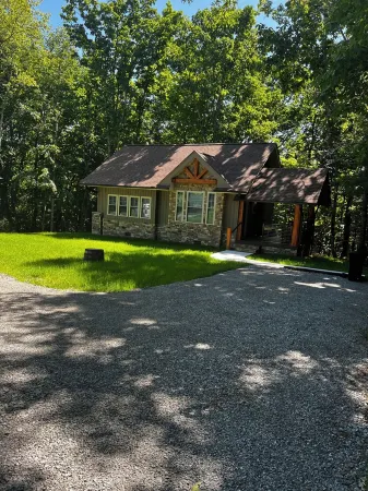Viognier-Newly Constructed Cottage at Jones von Drehle with Master Suite Отели в г. Трапхилл