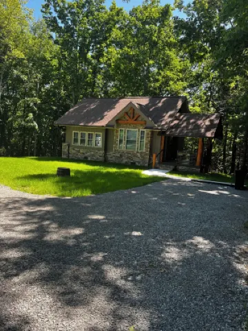 Viognier-Newly Constructed Cottage at Jones von Drehle with Master Suite
