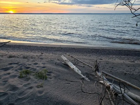Trailer on the South Shore of Lake Superior Отели в г. Лейксайд