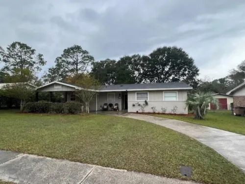 Modern & Convenient 3/2 Home 레이크시티 호텔