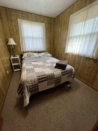 4 bed family cabin on Pokegama near Pine City