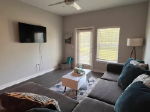 Suite Peace- New luxury apartment near NAS JAX and Orange park