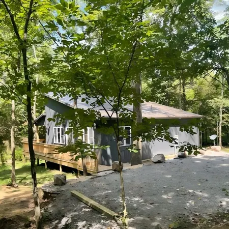 Luxurious 2Br Creekside Deckhouse w Saltwater Hot Tub