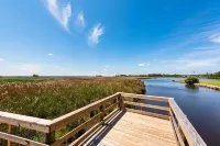 Break Time 3 BR, 3.5 Bath, Mini-Waterpark, Pool, Gym, Linens Provided Sleeps 7