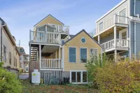 Charming artistry 1-bedroom retreat in gorgeous Portland, Maine