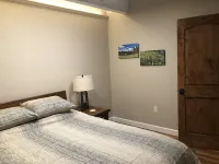 Luxurious, peaceful, family and dog friendly condo right on Ten Mile Creek!