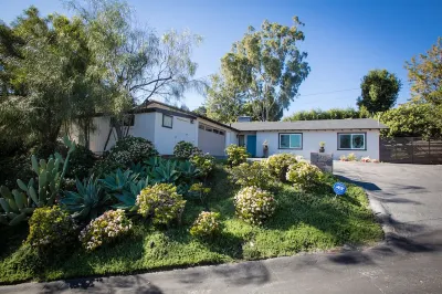 Amazing Views with Heated Pool and Jacuzzi Near Beach Hotels near Fletcher Cove Community Center