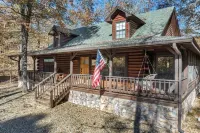 Indulge in a Timeless Cabin Getaway with Thrilling Outdoor Adventures! 🏞️🔥