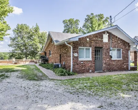 Lakeside Cottage w/ Spacious Multi-level Deck and Outdoor Living Space Hotels in Carroll County