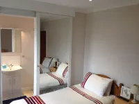 Sleeps 6: Large 4 Bedroom, 4 Bathroom House in Central Portree