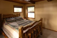 Relaxing cabin on Beaver Lake,  by Namekagon River and close to Hayward