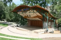 By the River & Downtown, Beautiful, Comfortable, Kids Welcome STL# 02559535