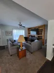 Hillside Relaxation in Endless Mountains. Minutes from Tioga Downs. Sleeps 8 - Homestays
