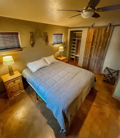 NW Modern, River, Old Mill near Downtown Отели рядом с достопримечательностью «Государственный университет Орегон в Каскейдс»